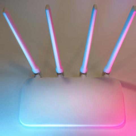 Photo by Jakub Zerdzicki modern-wireless-router-with-antennas